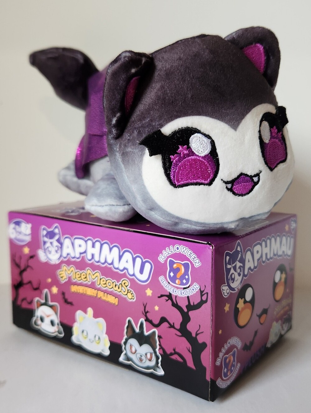 Aphmau MeeMeows 6" Dracula Cat Mystery Plush Halloween Limited Edition